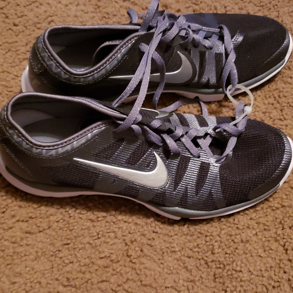 Nike gym shoes